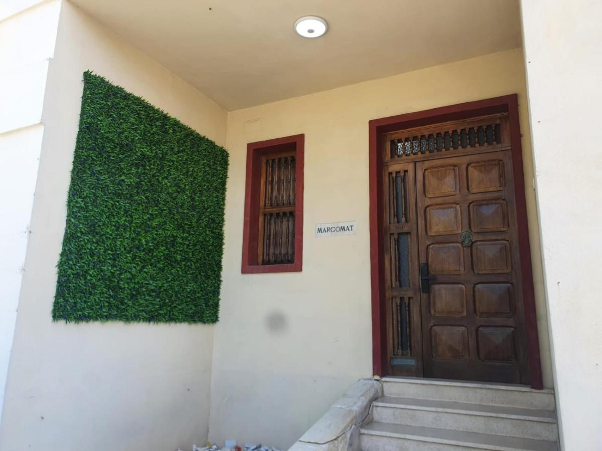 Ommi Hostel St. Julian's Exterior foto